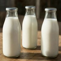 На что обратить внимание при покупке молока питьевого.